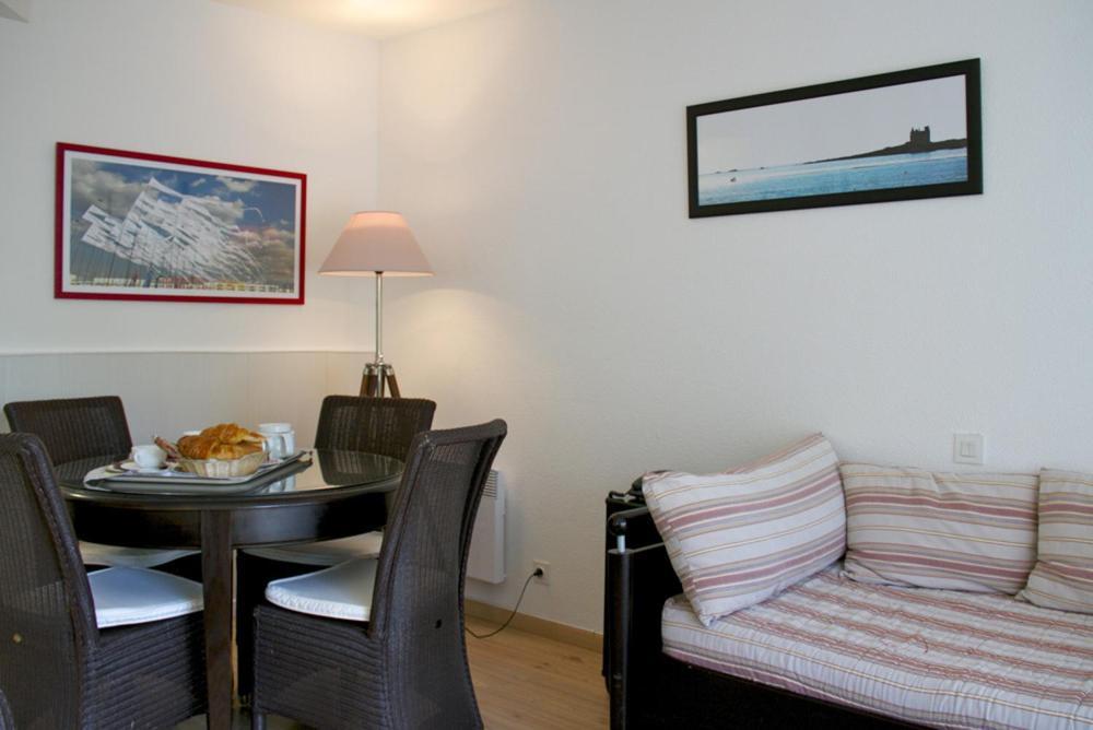 Louison Appart & Suite Quiberon Quarto foto